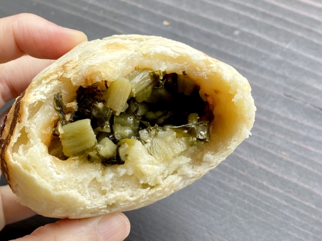 長野の名物野沢菜おやき