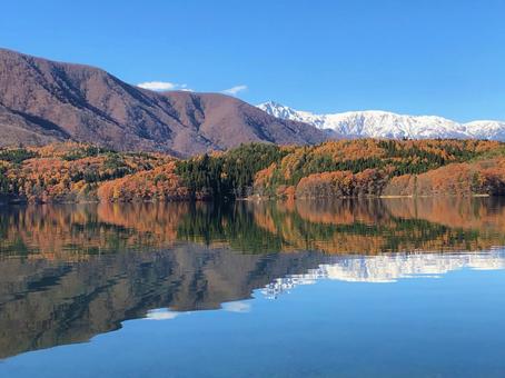 長野　青木湖　紅葉