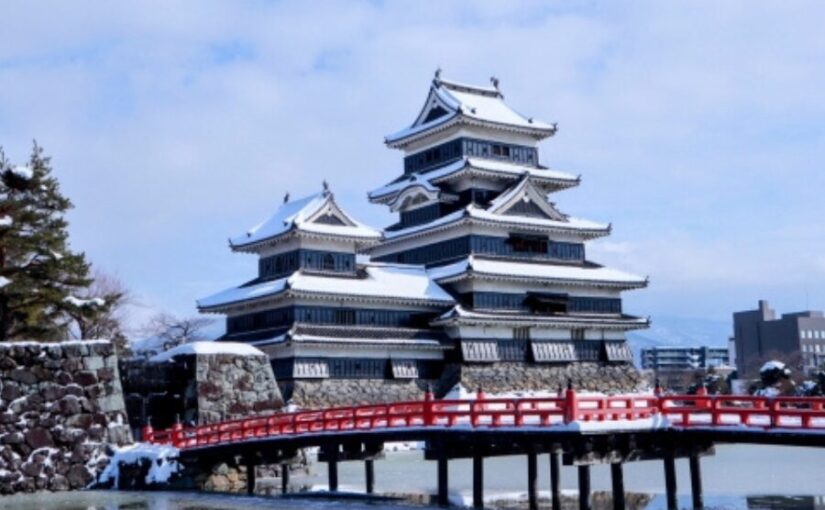 長野　冬の松本城