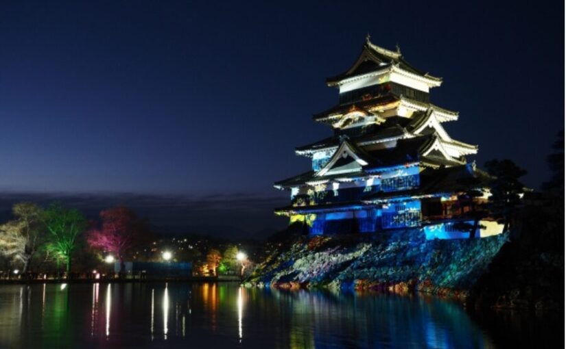 松本城　11月　イルミネーション