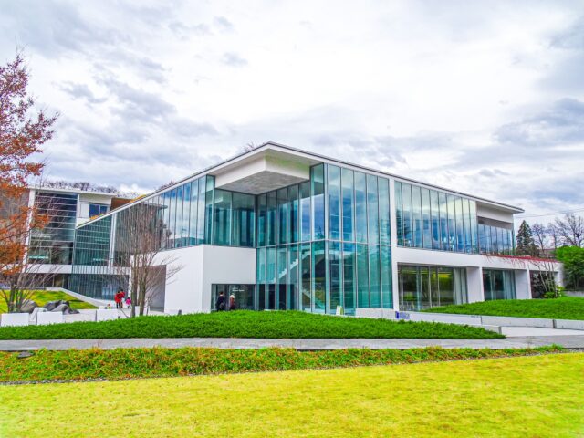 長野県立美術館