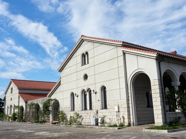 安曇野市美術館(旧:豊科近代美術館)