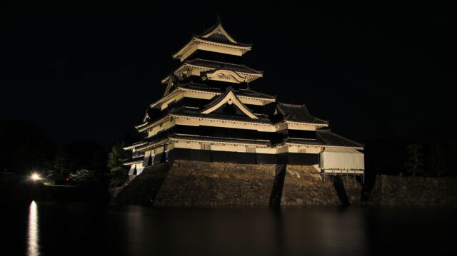 松本城 ライトアップ