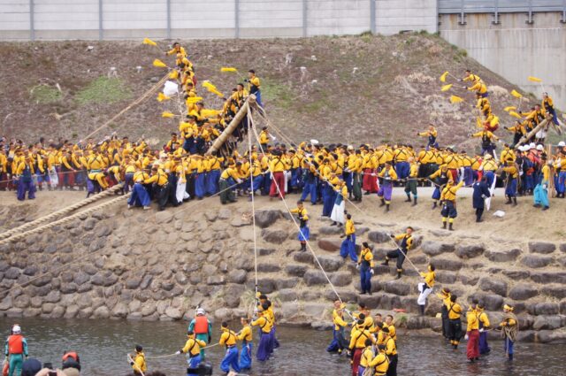 諏訪大社御柱祭